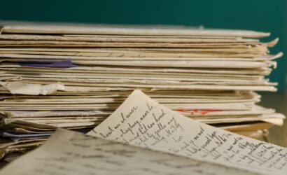 stack-of-letters-447579_1920
