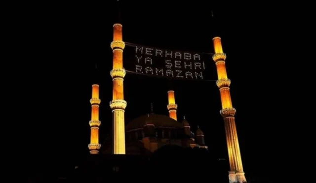 ramazanin_ne_gun_baslayacagi_konusunda_uzlasi_saglanamadi_h68133_14e23