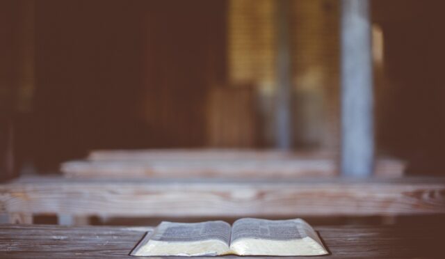 pexels-book-1870000_1920