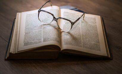 dariuszsankowski-glasses-1052010_1920